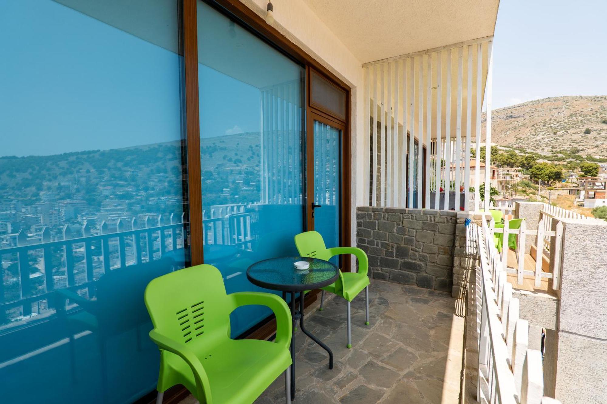 Denis Sarandë
